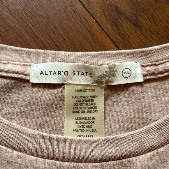 Altar'd State Mauve Pink 'Long Live Cowgirls' Graphic Tee - Picture 2 of 3